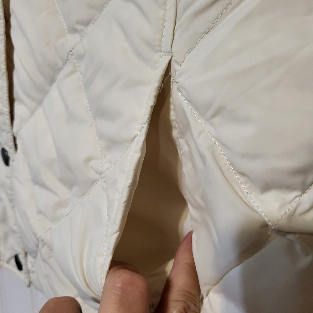 LANDS' END PUFFER VEST. CREAM Colored.  Sz 10-12 M